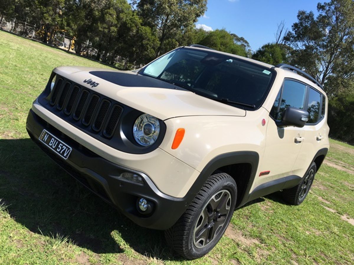 Jeep Renegade Trailhawk 4WD SUV Review