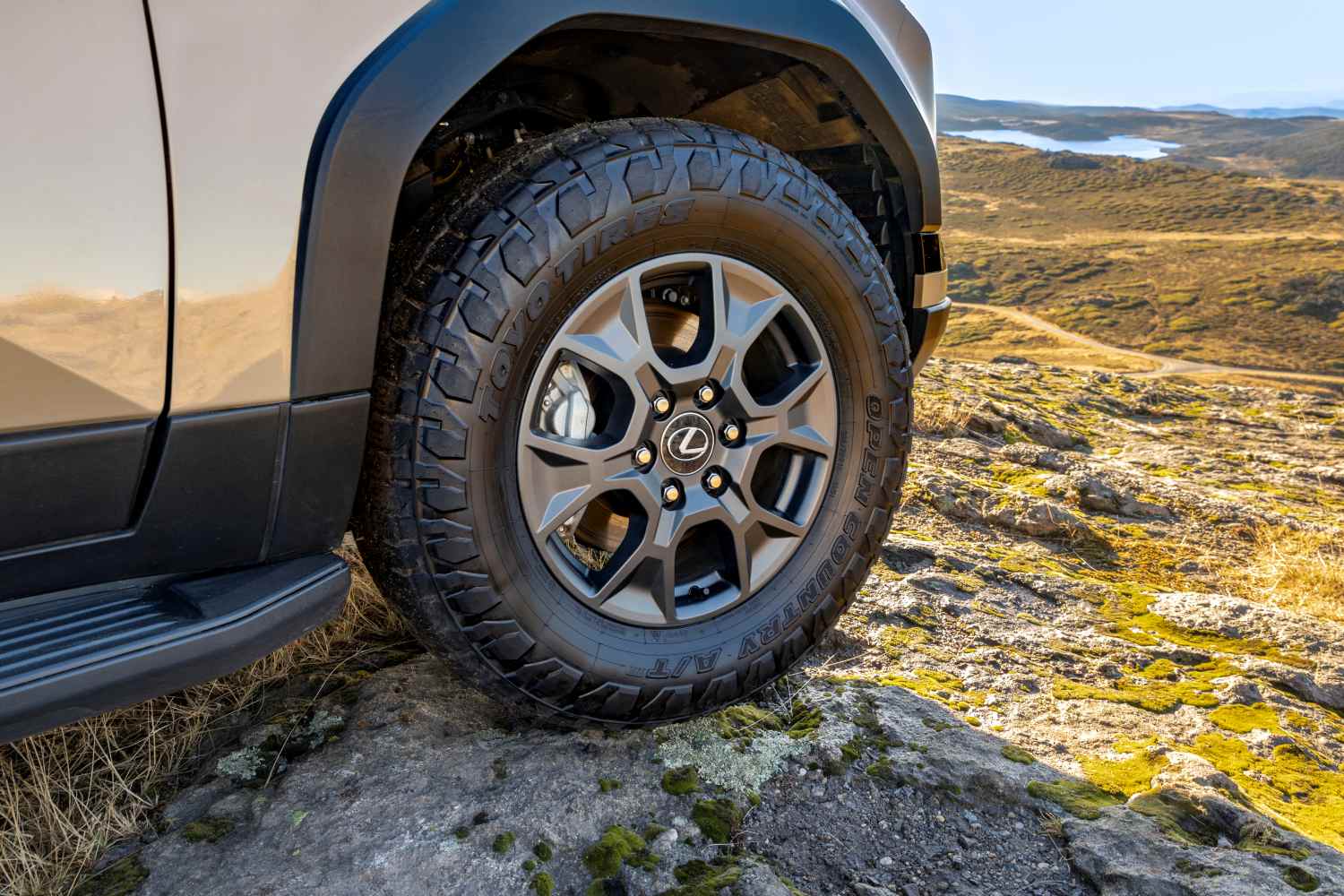 Lexus GX 550 Overtrail wheels and tyres for offroad