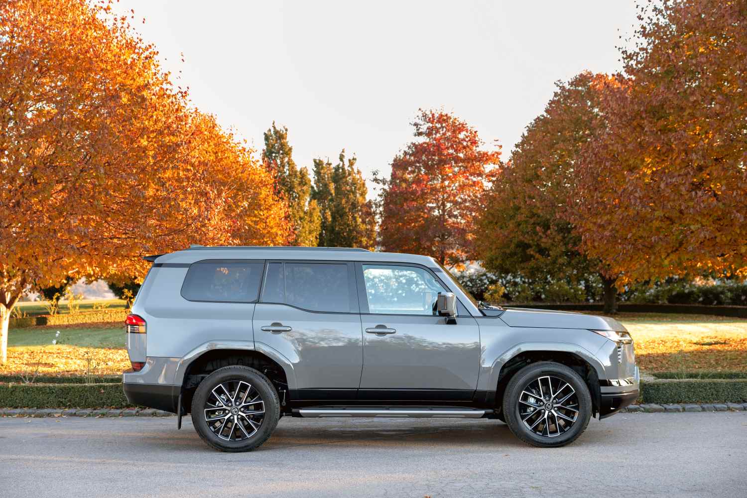 Lexus GX 550 luxury EXTERIOR 1