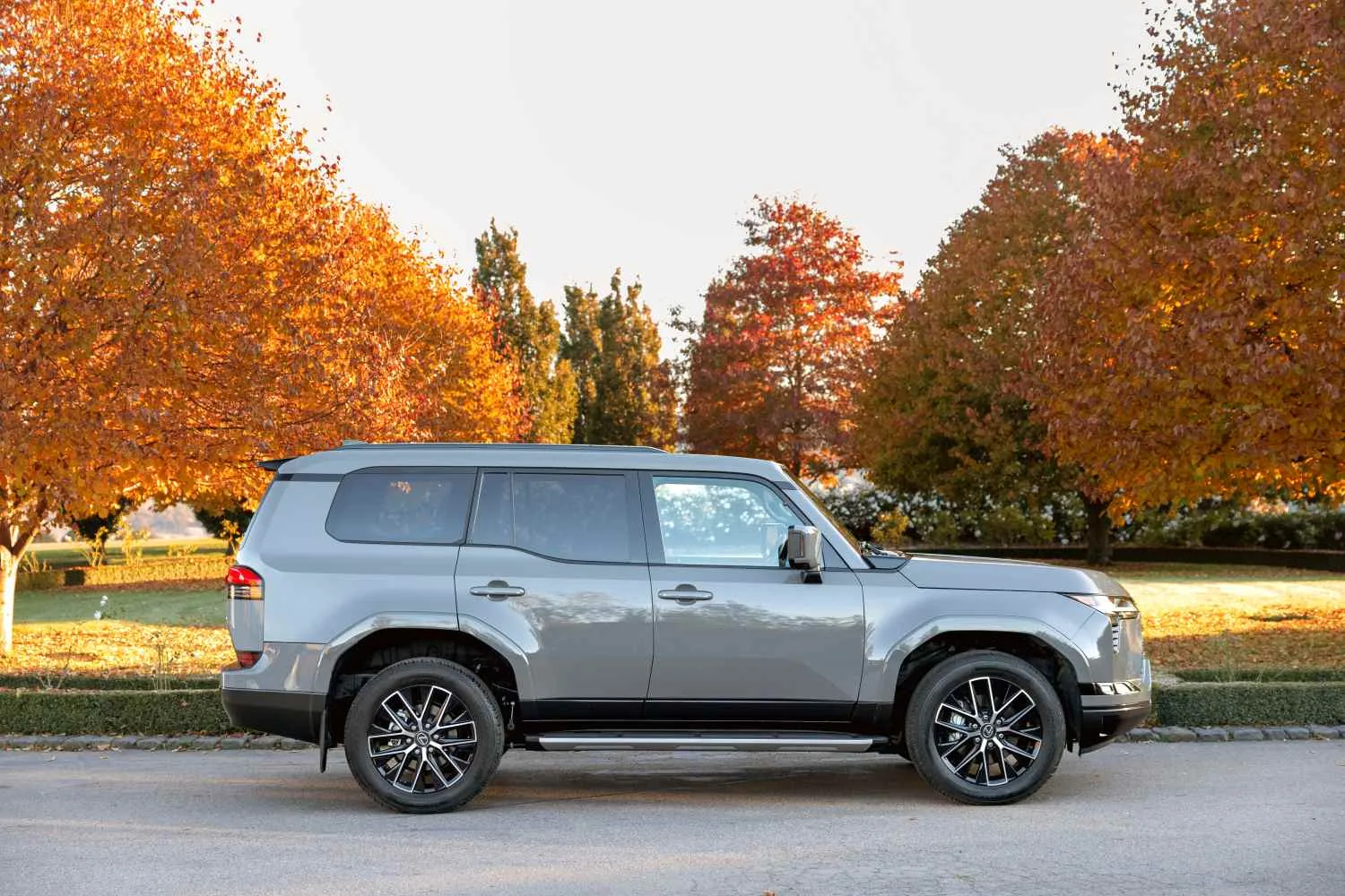 Lexus GX 550 luxury EXTERIOR 1